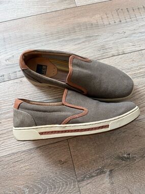 Johnston & Murphy Canvas Men’s Slip on Sneakers Size 9US